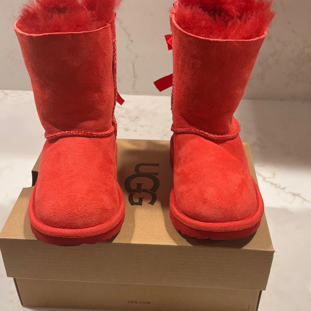 UGG Kids Bailey Bow 2 Red Boots Toddler Size 8 - Picture 1 of 8